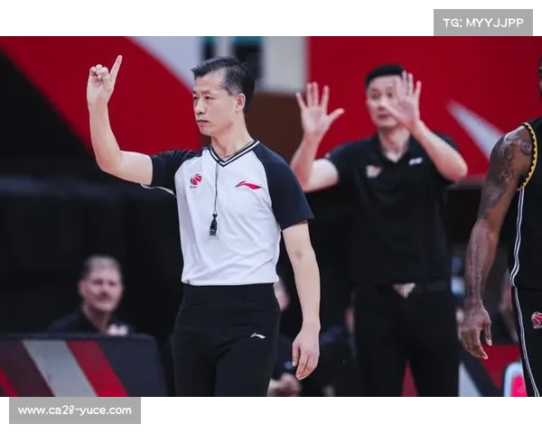 中国裁判组执裁诸暨国际赛与FIBA认证考核同步进行展现裁判实力 中国裁判组执裁诸暨国际赛与FIBA认证考核同步进行展现裁判实力